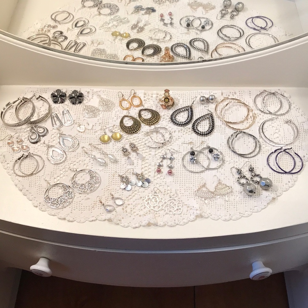 Earring bundle costume jewelry